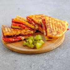 Bazlama Sucuklu Tostu